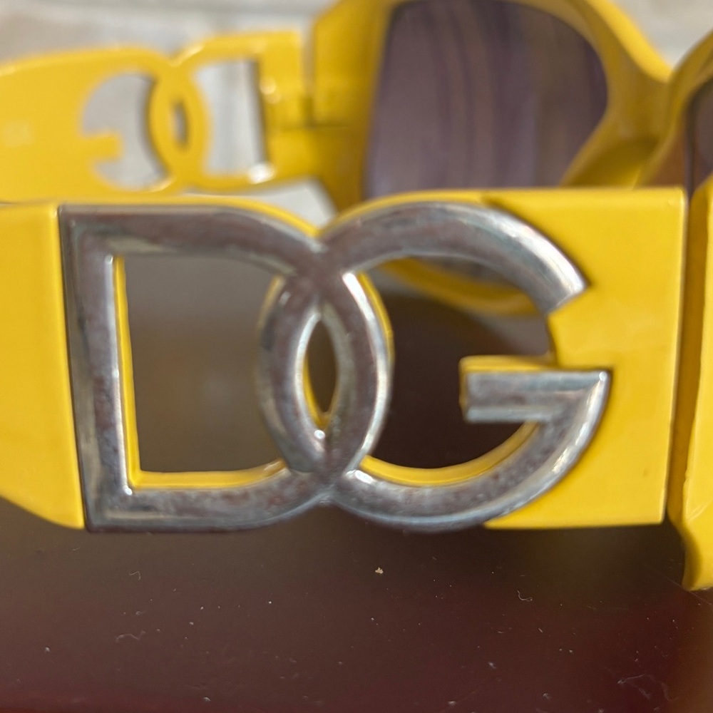 Yellow Oversized Sunglasses - Picture 6 of 15